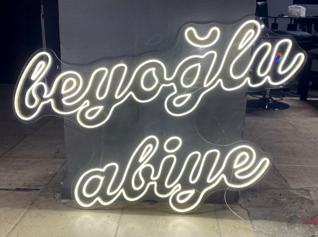 Beyoğlu Abiye Neon Tabela Projesi