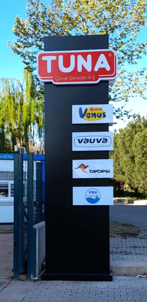 TUNA ÇOCUK GEREÇLERİ Totem Tabela Projesi